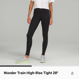 Lululemon Wunder Under 28”